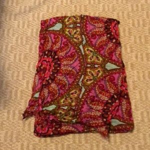 Vera Bradley light resort medallion scarf